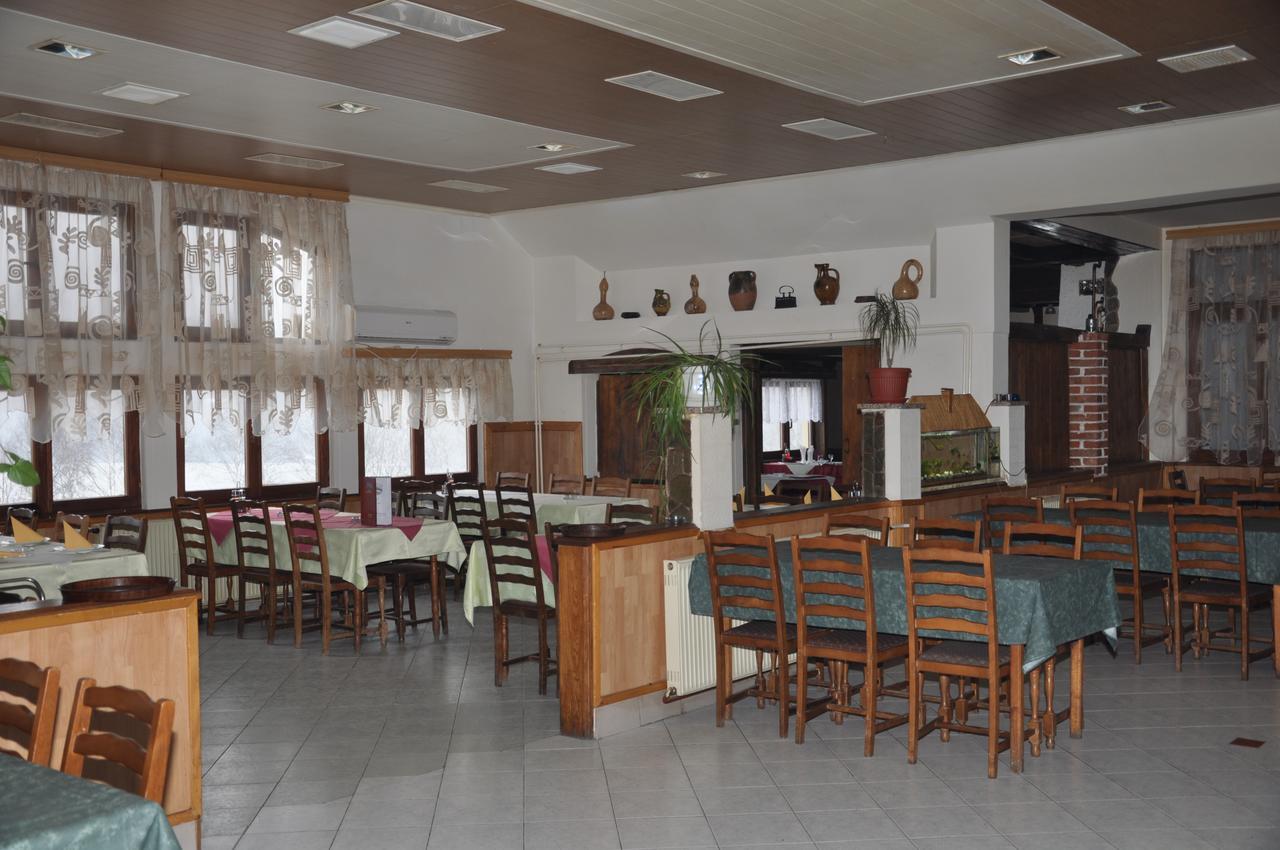 ヴラシナ・リド Mm Narcis Bed & Breakfast エクステリア 写真
